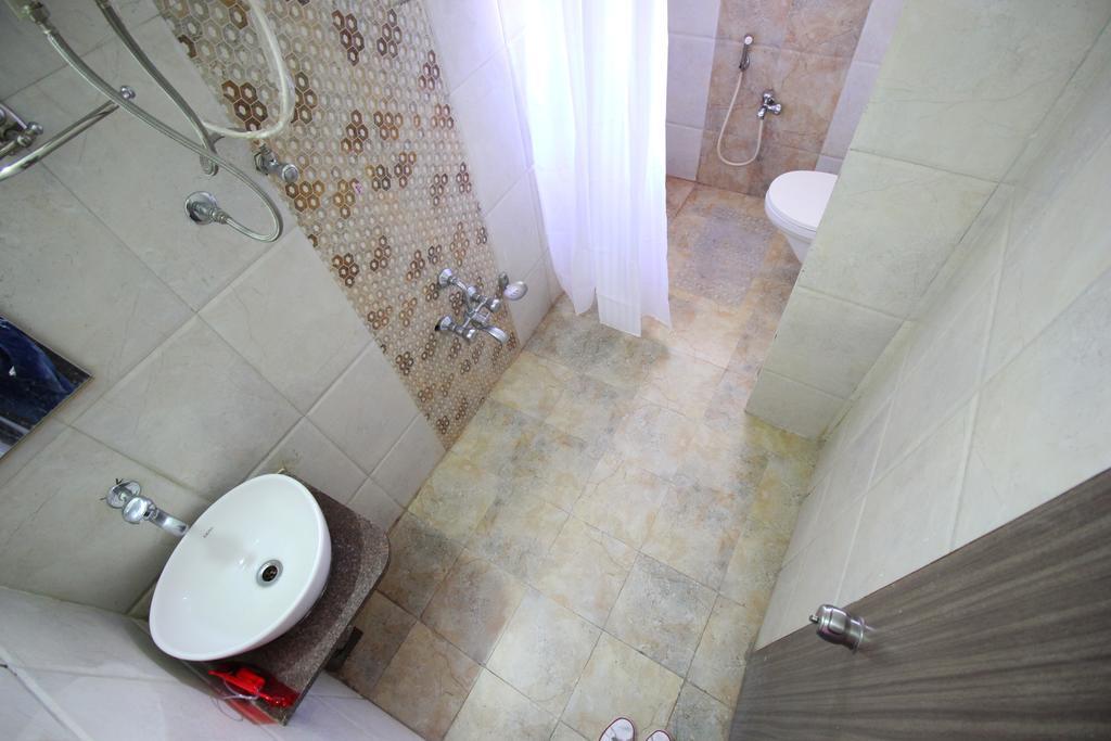 Hotel O Keshav Ahmedabad Luaran gambar