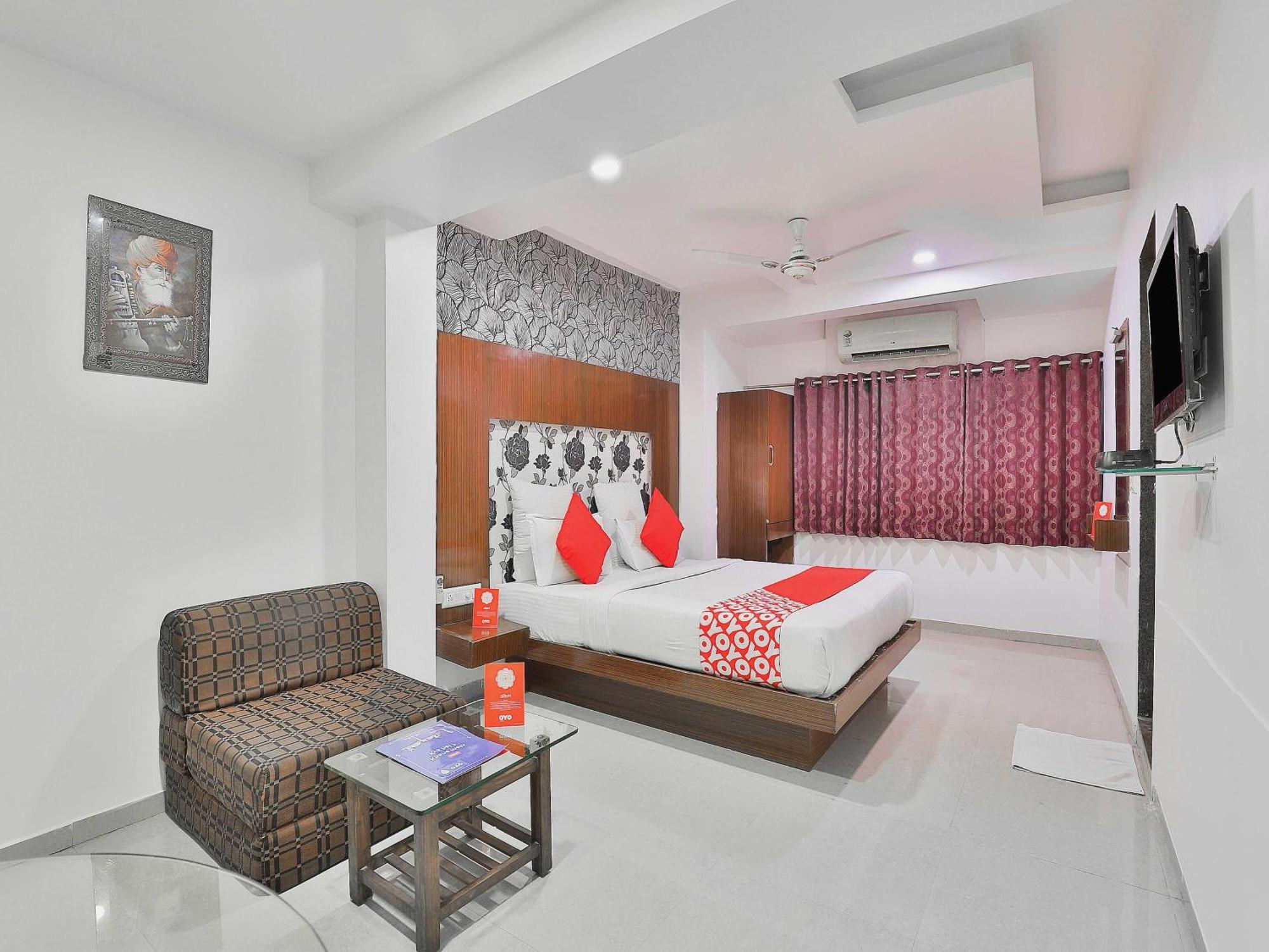 Hotel O Keshav Ahmedabad Luaran gambar