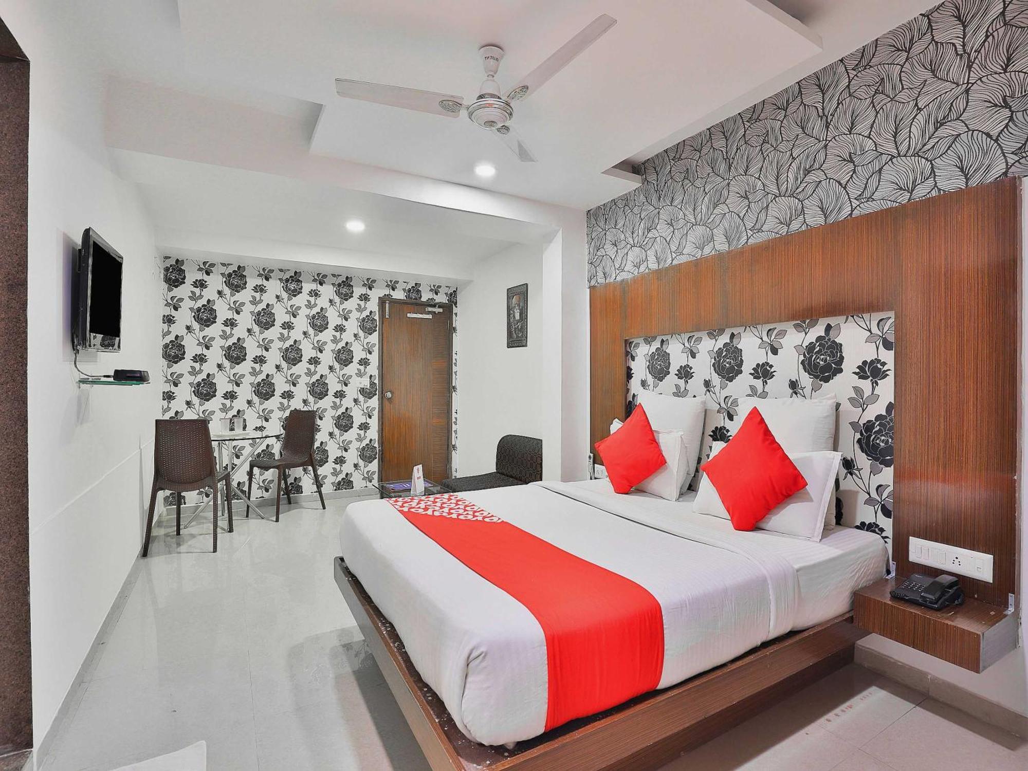 Hotel O Keshav Ahmedabad Luaran gambar