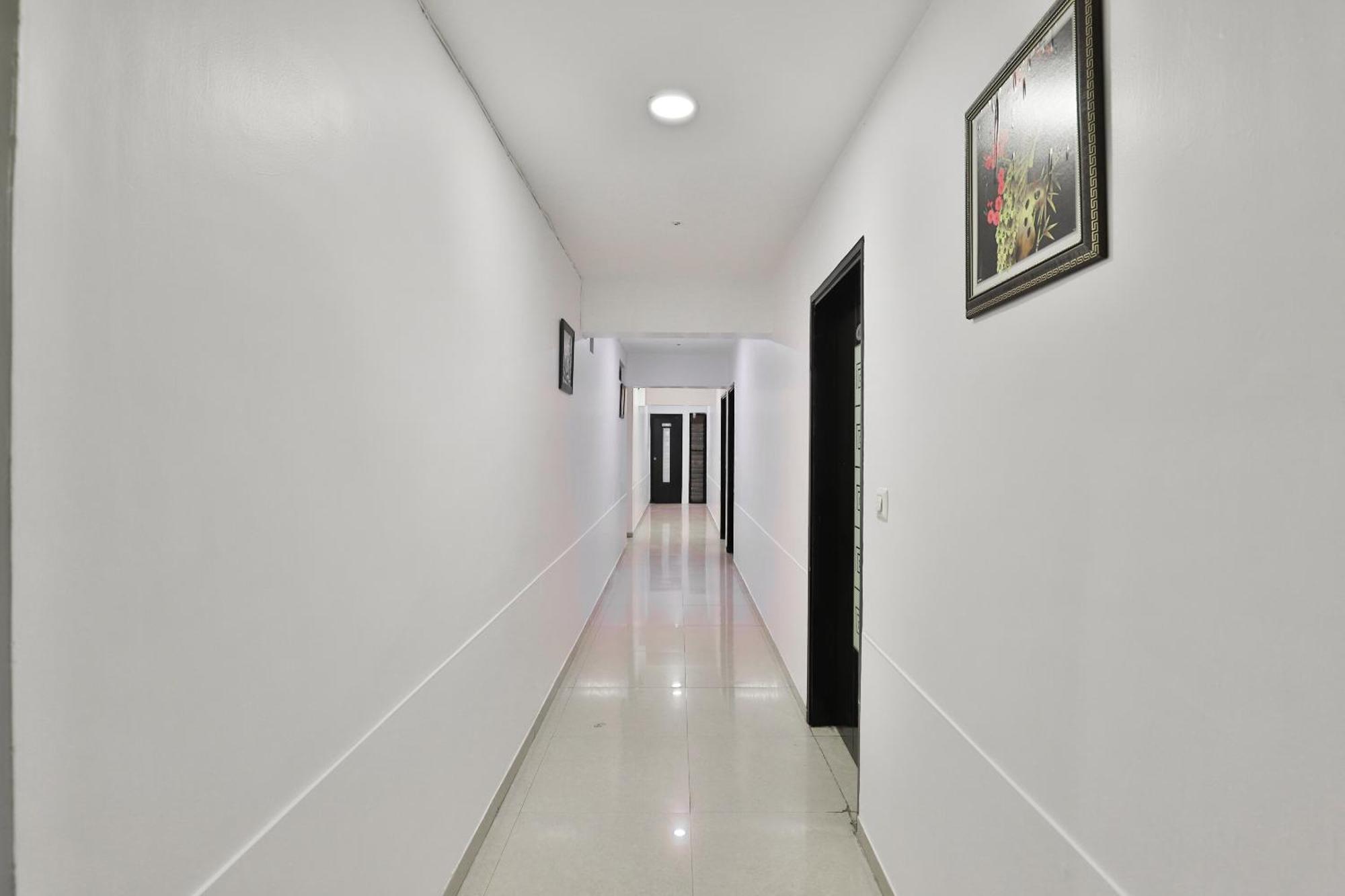 Hotel O Keshav Ahmedabad Luaran gambar