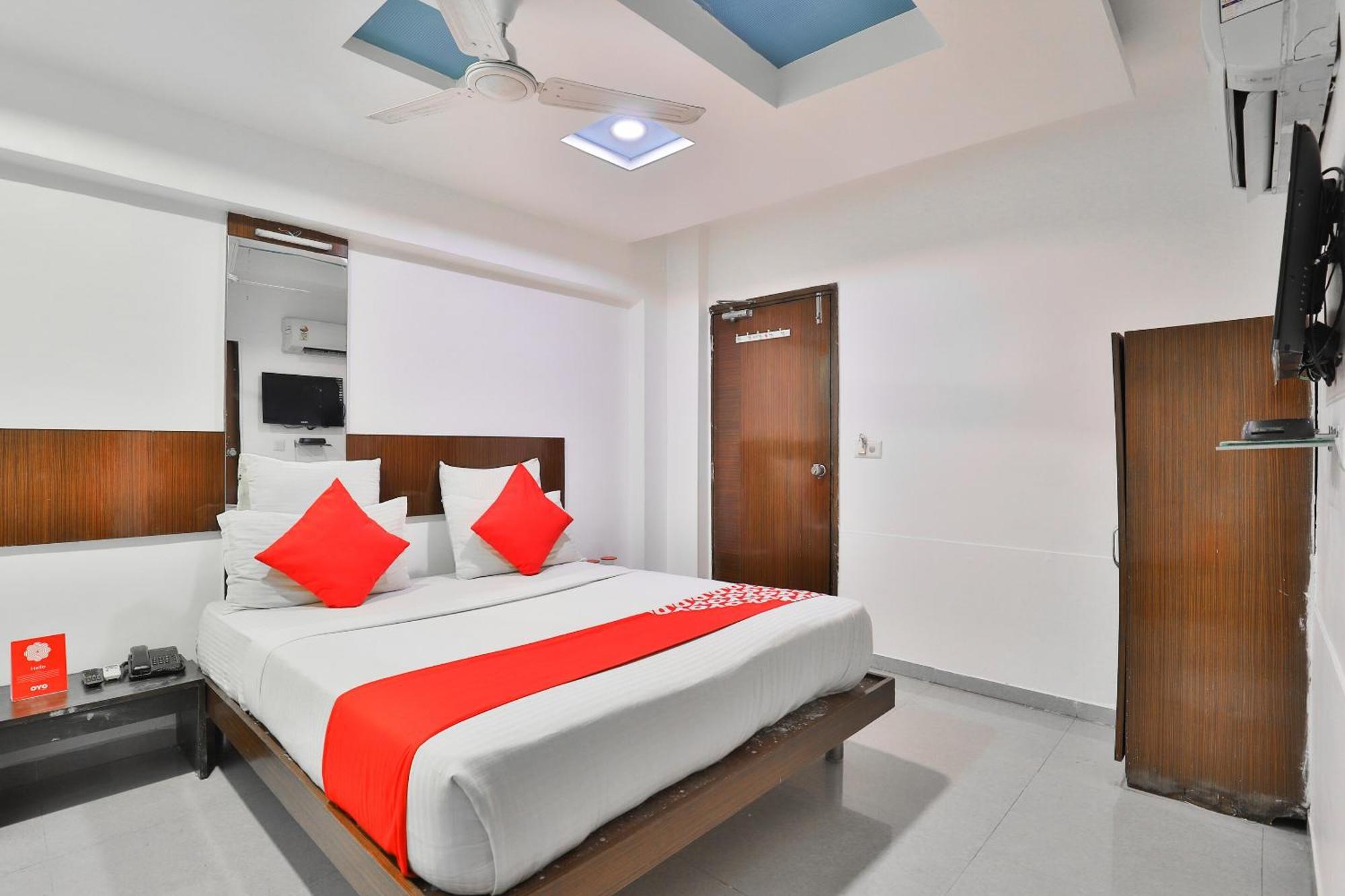 Hotel O Keshav Ahmedabad Luaran gambar