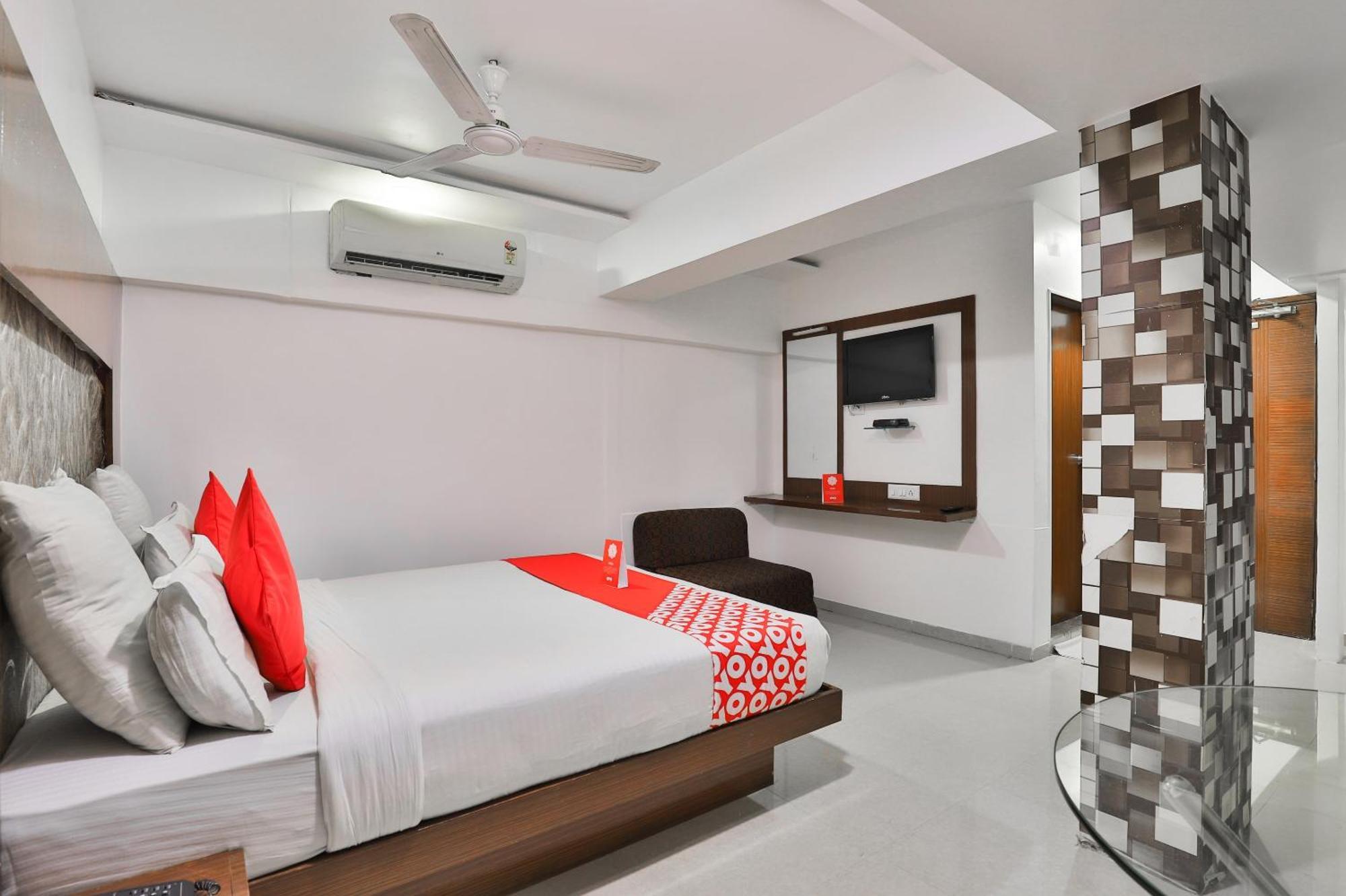 Hotel O Keshav Ahmedabad Luaran gambar
