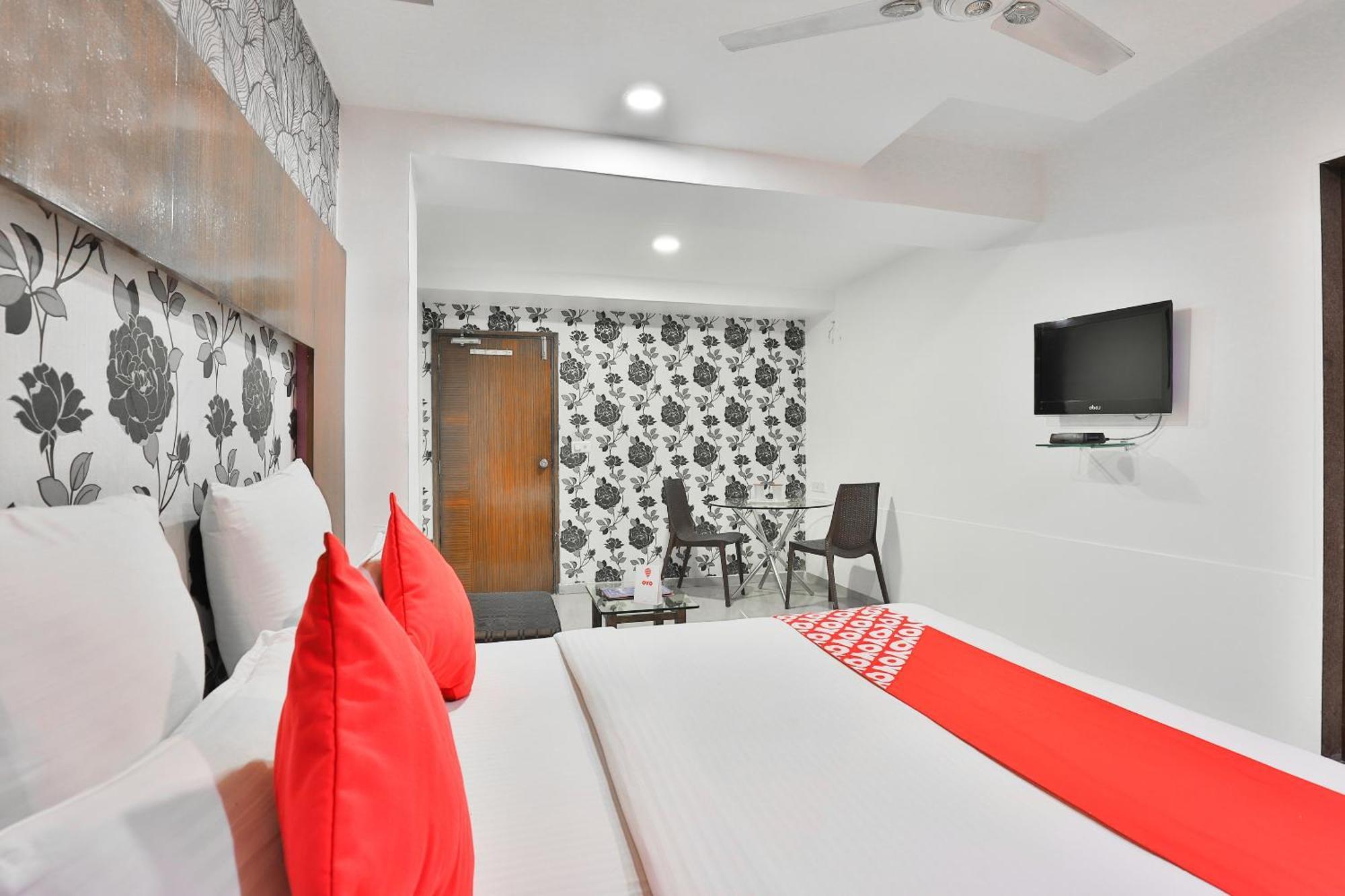Hotel O Keshav Ahmedabad Luaran gambar