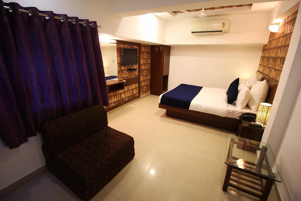 Hotel O Keshav Ahmedabad Luaran gambar